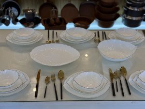 Dinner Set 26 Pcs (Leaf Shape)