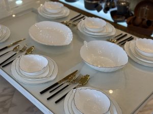 Dinner Set 26 Pcs (Leaf Shape)